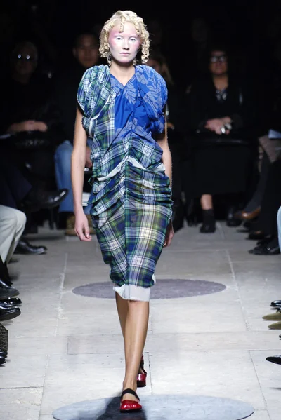 Look 30